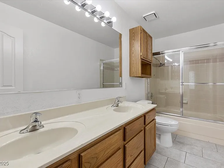 2623 S Durango Dr #102 — Photo 18