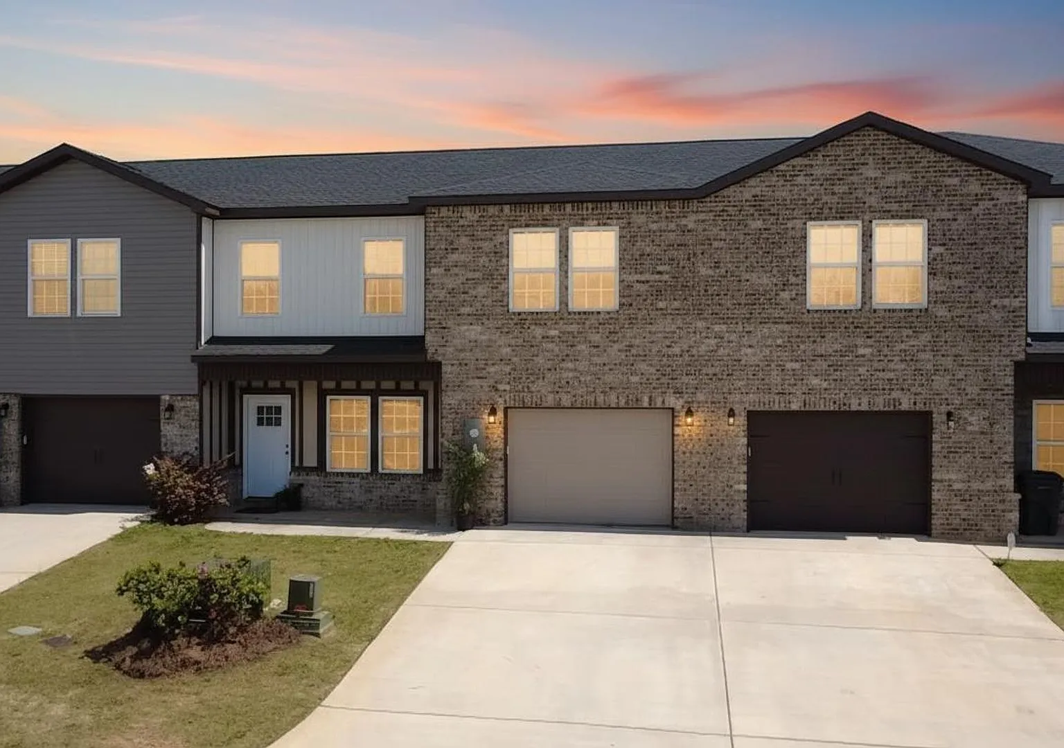212 Beau Claire Circle — Photo 1