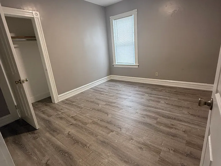 227 Warren St #2 — Photo 9