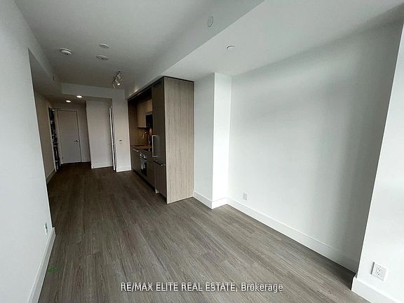 4th image of 6 Greenbriar Rd #512