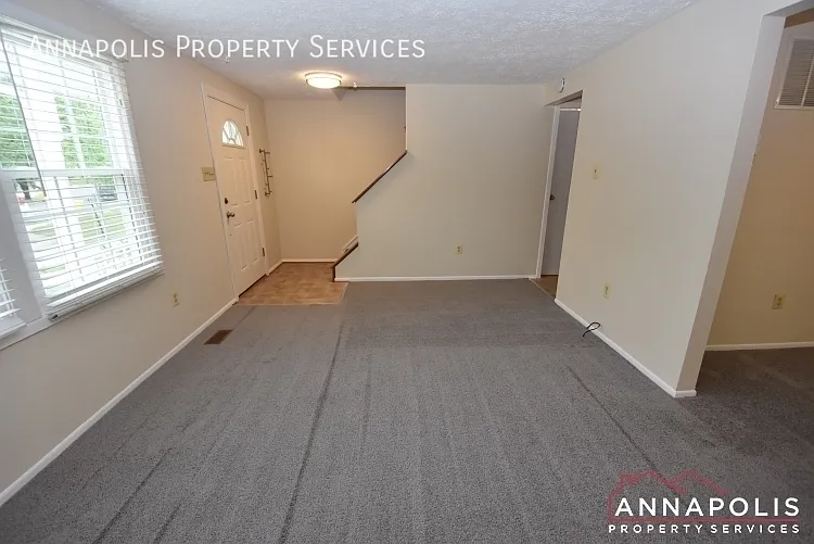 1604 Revell Downs Dr — Photo 6