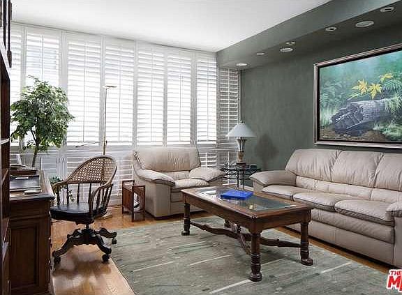 3rd image of 211 S Spalding Dr #401N
