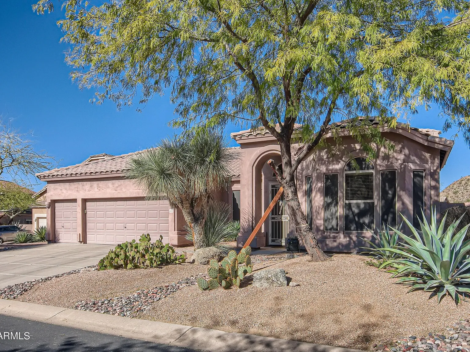 3 bed, 2.0 bath, 2226 sqft, $4,500 — Photo 1