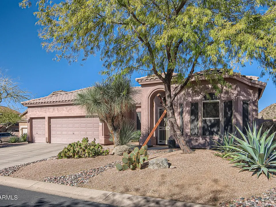 3060 N Ridgecrest #175