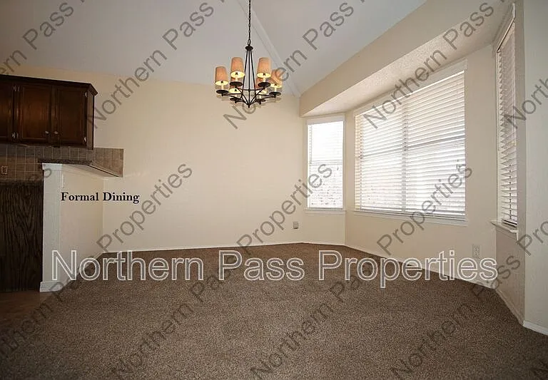 2045 Pueblo Nuevo Cir — Photo 5