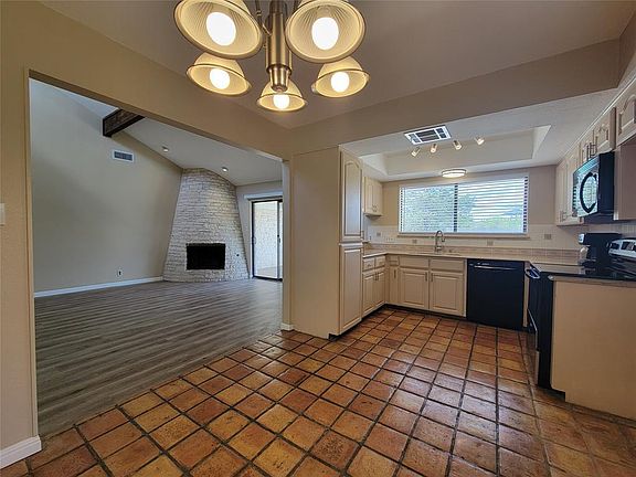 5th image of 2008 Meadow Brook Dr