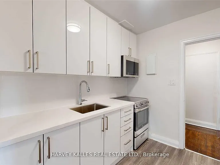 320 Lonsdale Rd #3 — Photo 12