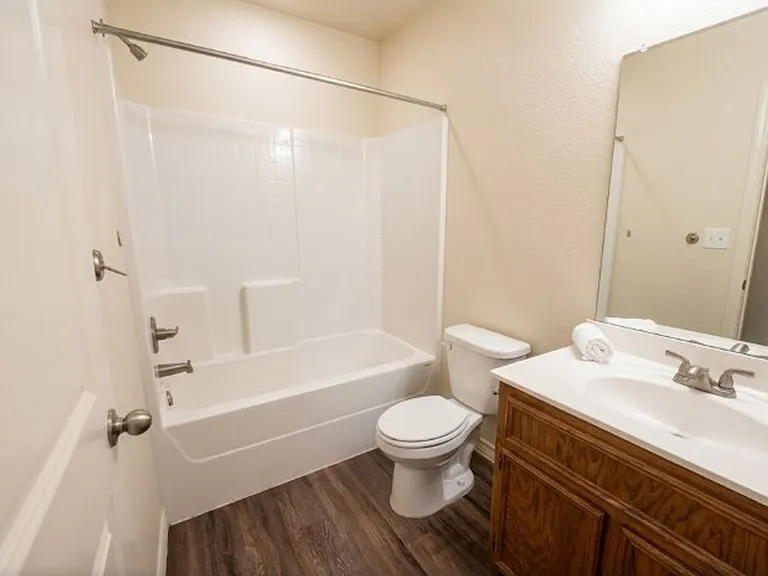 815 Eastland Dr #A — Photo 9