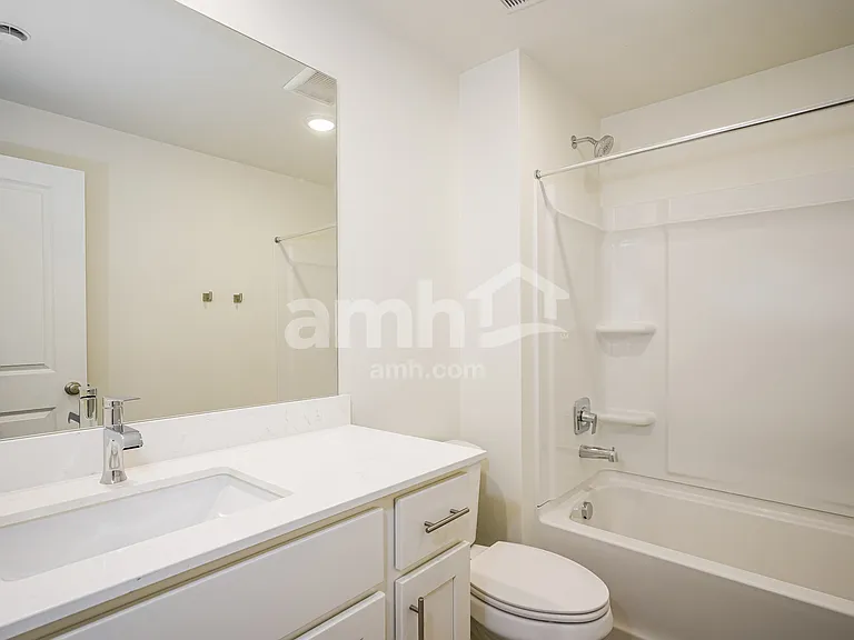 1432 W Mahogany St — Photo 12