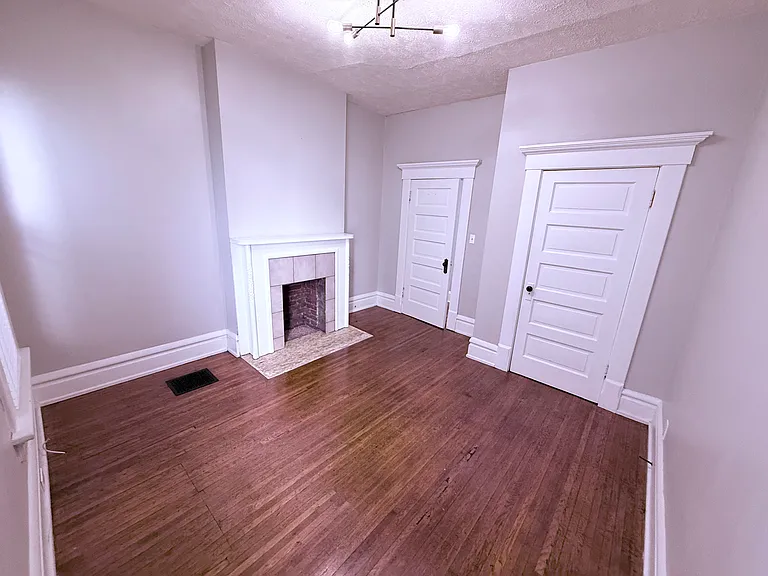 248 S 18th St — Photo 17