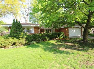 2407 Devonshire Dr, Rockford, IL 61107