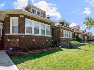 8423 S Dante Ave, Chicago, IL