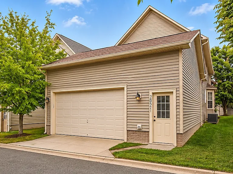 3921 Braveheart Cir — Photo 22