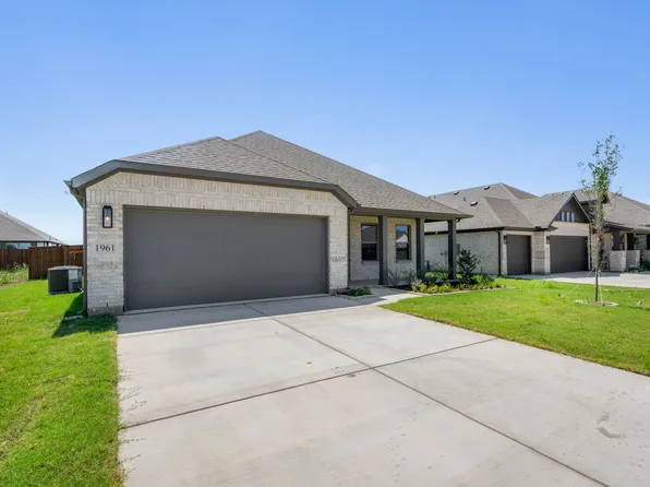 1961 Daybreak Dr, Alvarado, TX 76009