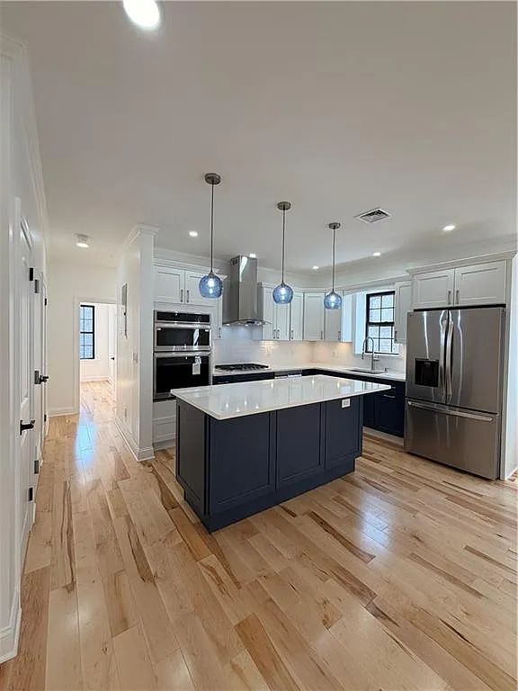 3 bed, 1.0 bath, 1200 sqft, $3,450 — Photo 1