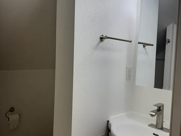 2939 Sachs St #2 — Photo 11