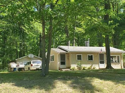 8272 Lakeview Dr, Hale, MI, 48739