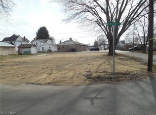 121 W Railroad St, West Lafayette, OH 43845