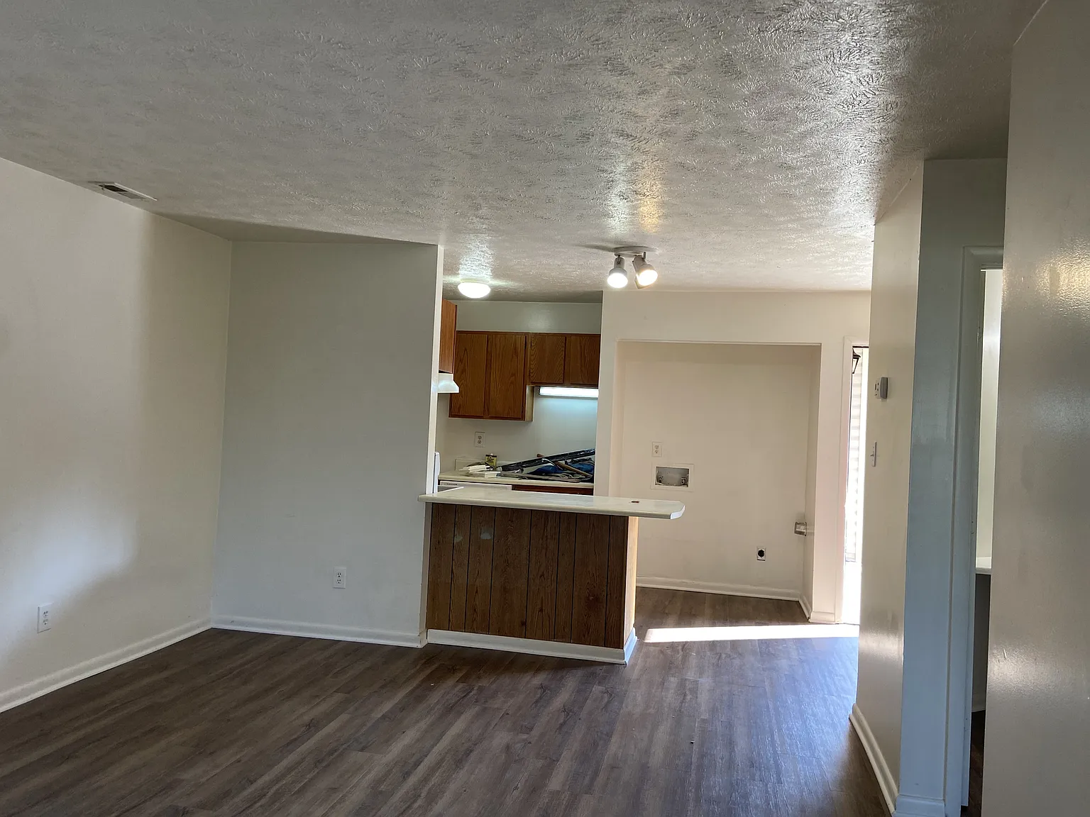 1122 Southwood Drive 1b UNIT 5 - 1 — Photo 4