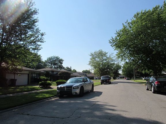 5th image of 15731 Dante Dr
