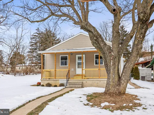 1443 W College Ave, York, PA 17404