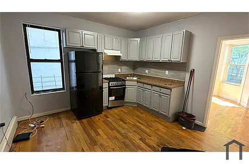 1217 Gilbert Pl #1F Photo 1