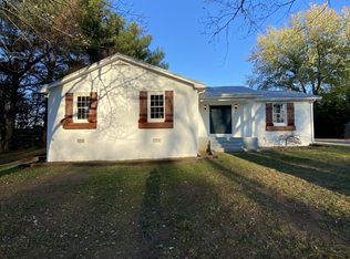 916 Greenwood Dr, McMinnville, TN 37110