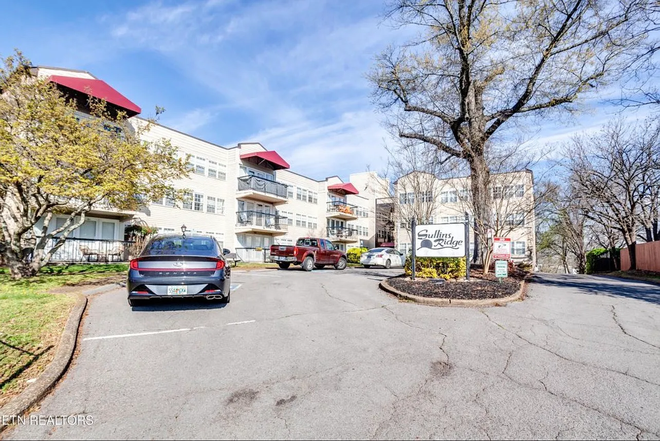 2 bed, 1075 sqft, $2,000 — Photo 4