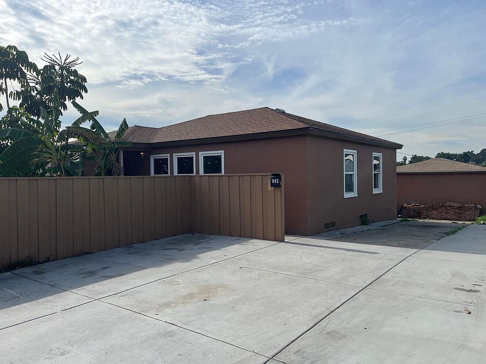 1st image of 832 42nd St