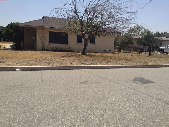 4th image of 17587 San Bernardino Ave