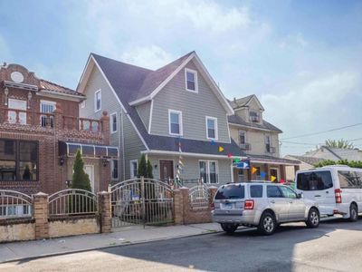 2716 McIntosh Street, Flushing, NY, 11369