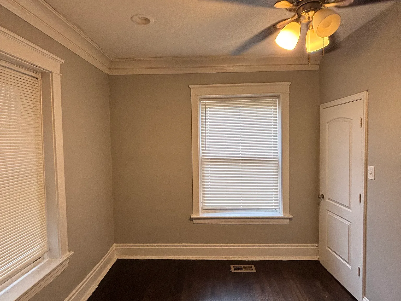 3 bed, 1.0 bath, $1,500 — Photo 3