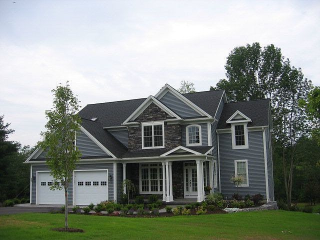 2nd image of 233 Snake Hill Rd