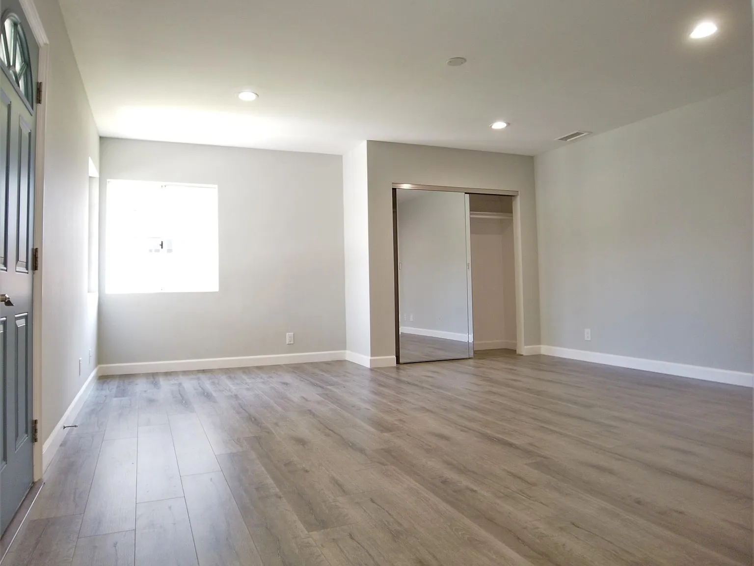 3 bed, 1332 sqft, $3,650 — Photo 3