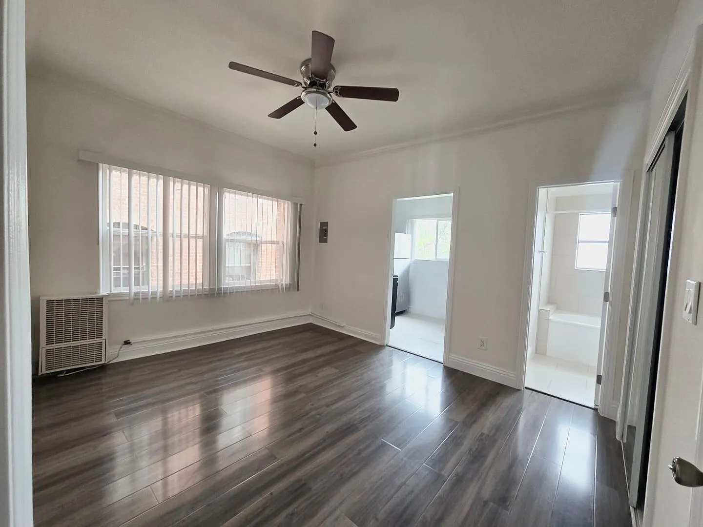 2743 San Marino Street — Photo 2
