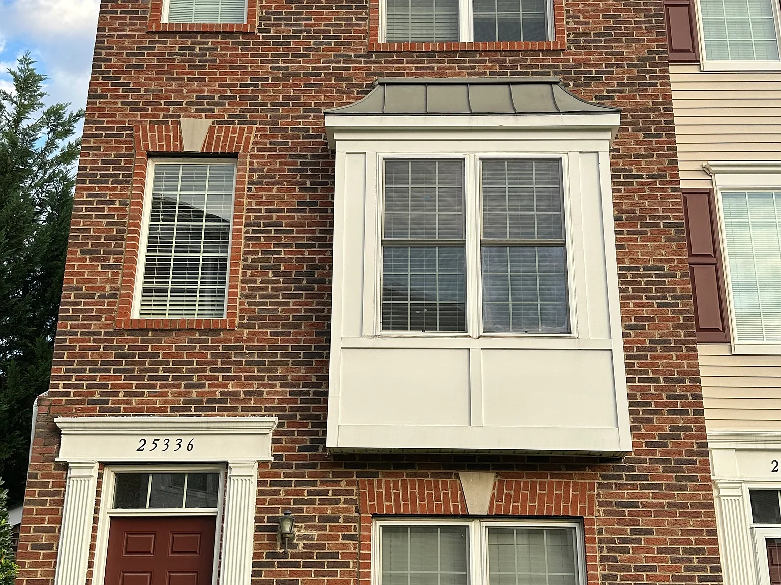 3 bed, 3.5 bath, 1582 sqft, $2,850 — Photo 1