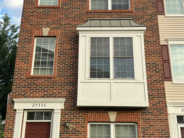 25336 Eldridge Ter, Chantilly, VA 20152