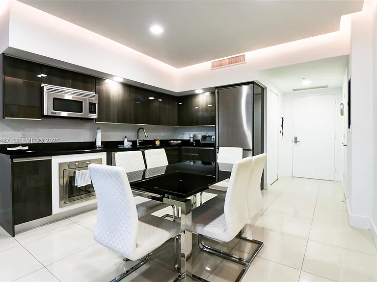 92 SW 3rd St #2808 — Photo 4