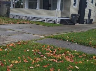 2141 Buckeye Cir, Youngstown, OH