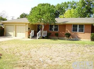7009 Oakland Ln, North Richland Hills, TX 76180