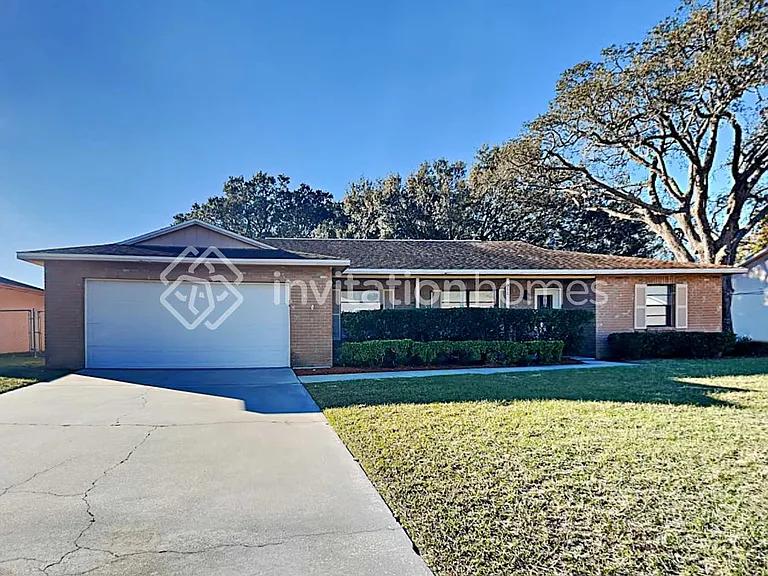 611 Rosemarie Ave — Photo 1