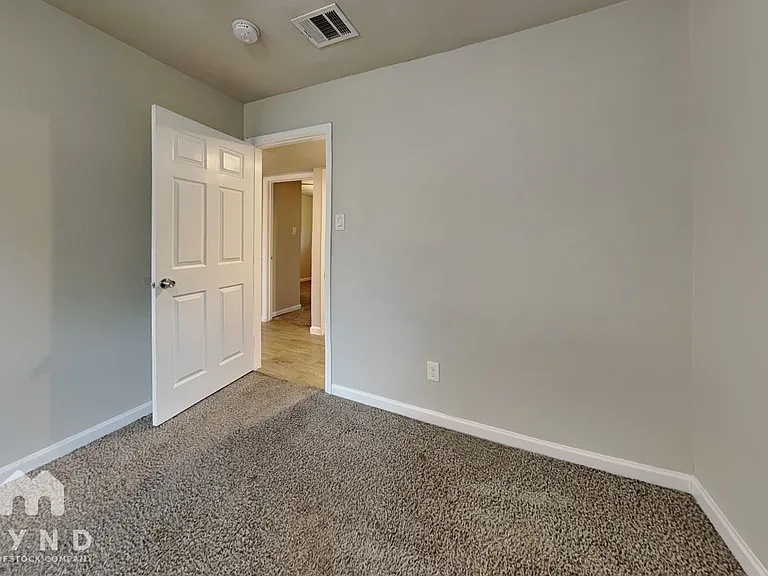 4523 Bayou Vista Dr — Photo 7