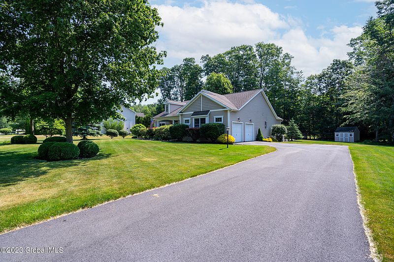 4th image of 42 Liberty Way