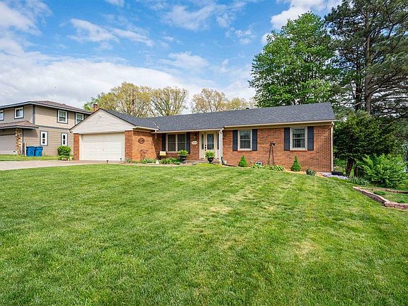 2nd image of 2420 Georgia Ln