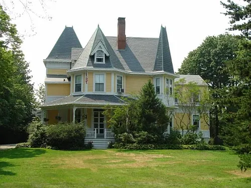 589 Bellevue Ave Photo 1