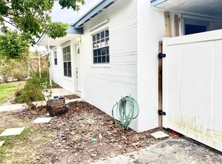 337 Mid Pines Rd, Palm Springs, FL 33461