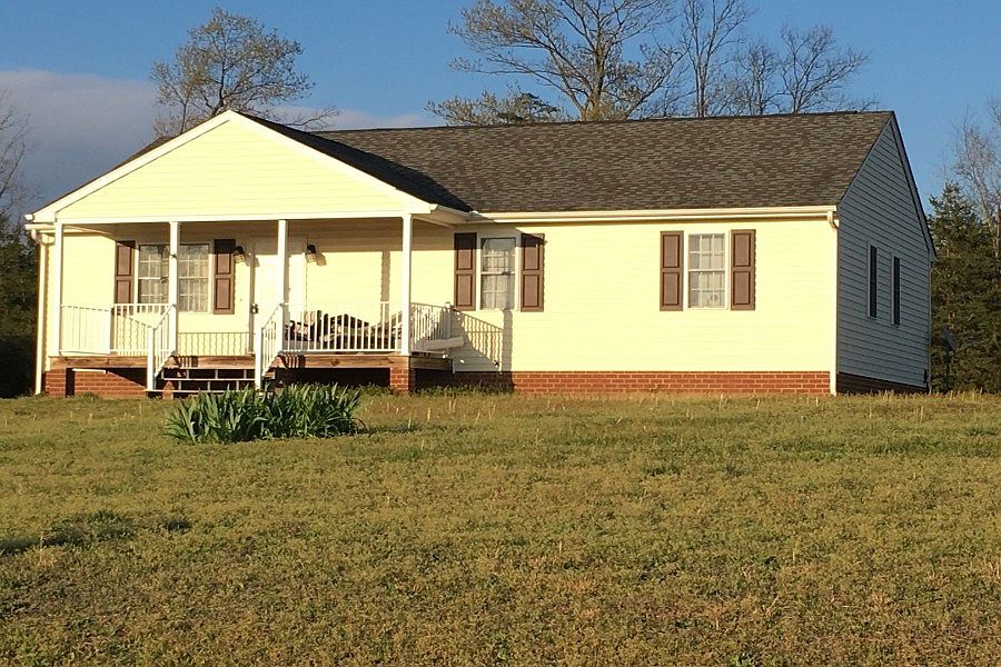 2nd image of 274 Pond Dr
