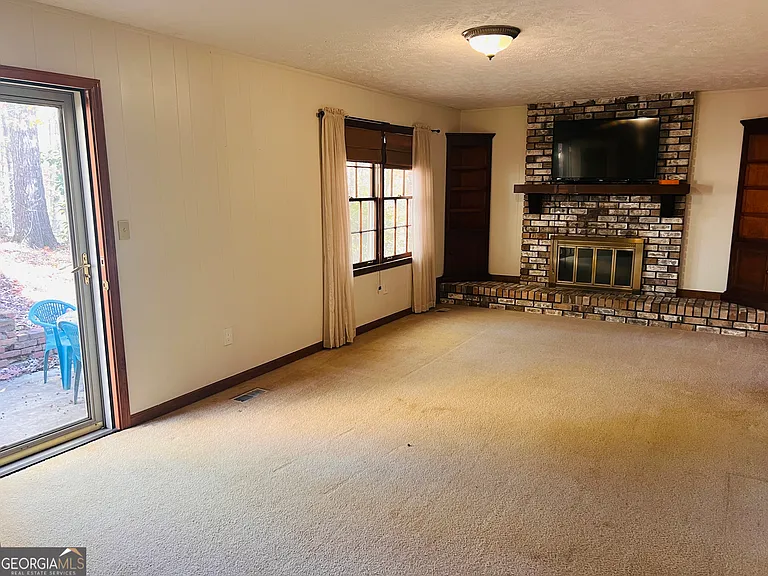345 Caldwell Cir — Photo 9