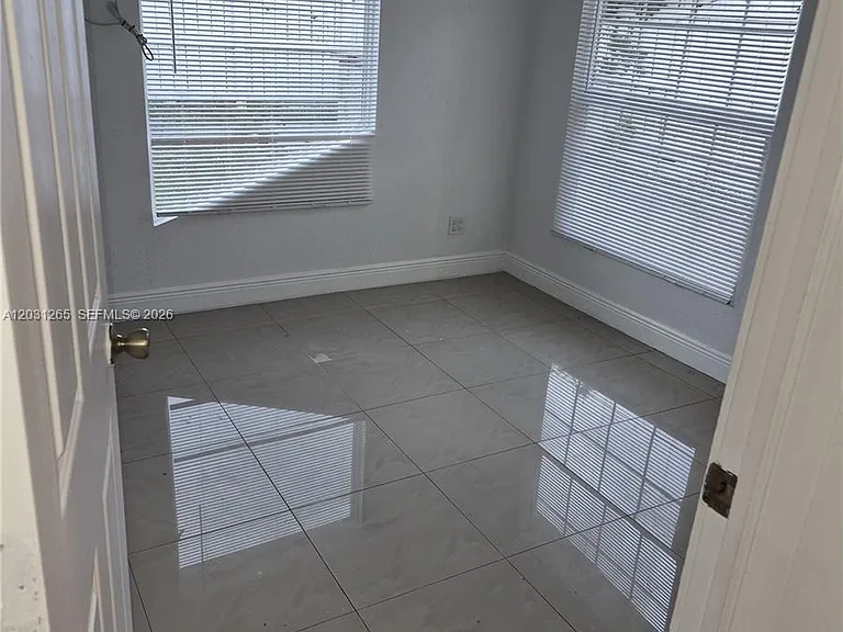 3035 NW 68th St #12D — Photo 8