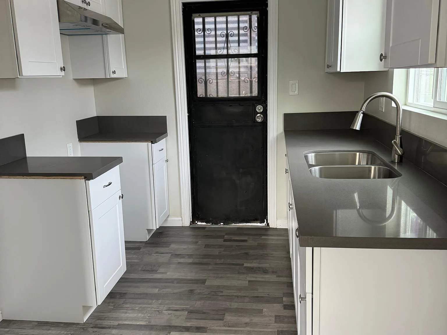 3624 Walnut St — Photo 3